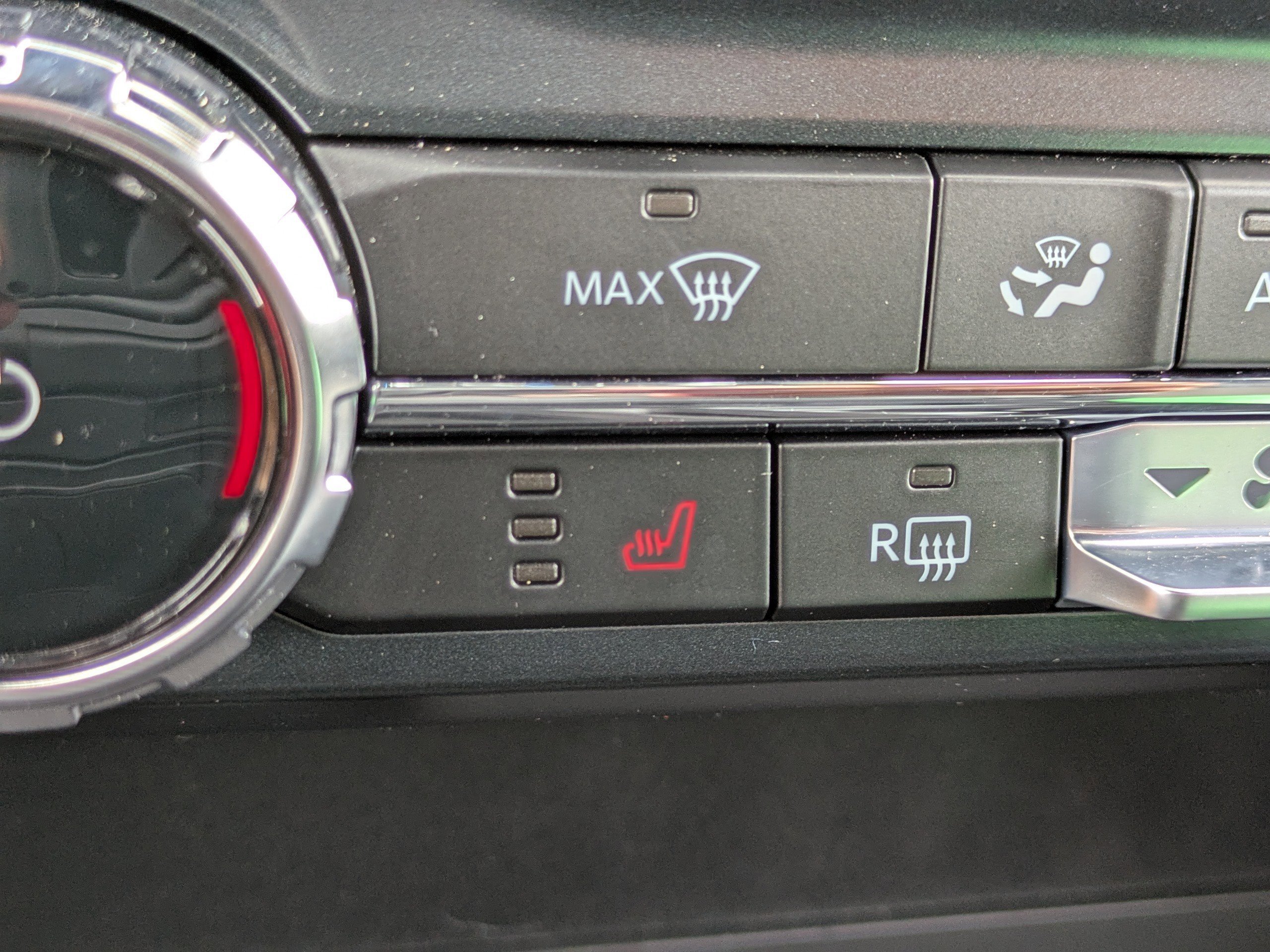 Certified 2025 Ford F150 XLT w/ Equipment Group 302A MID image 28