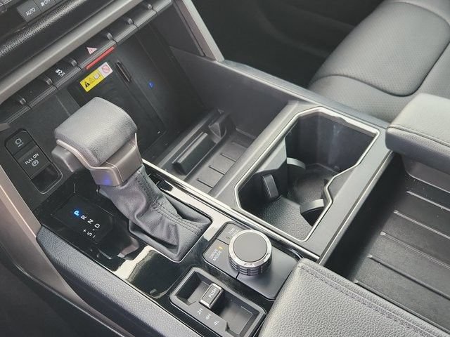 Used 2025 Toyota Tundra SR5 AWD/4WD image 17