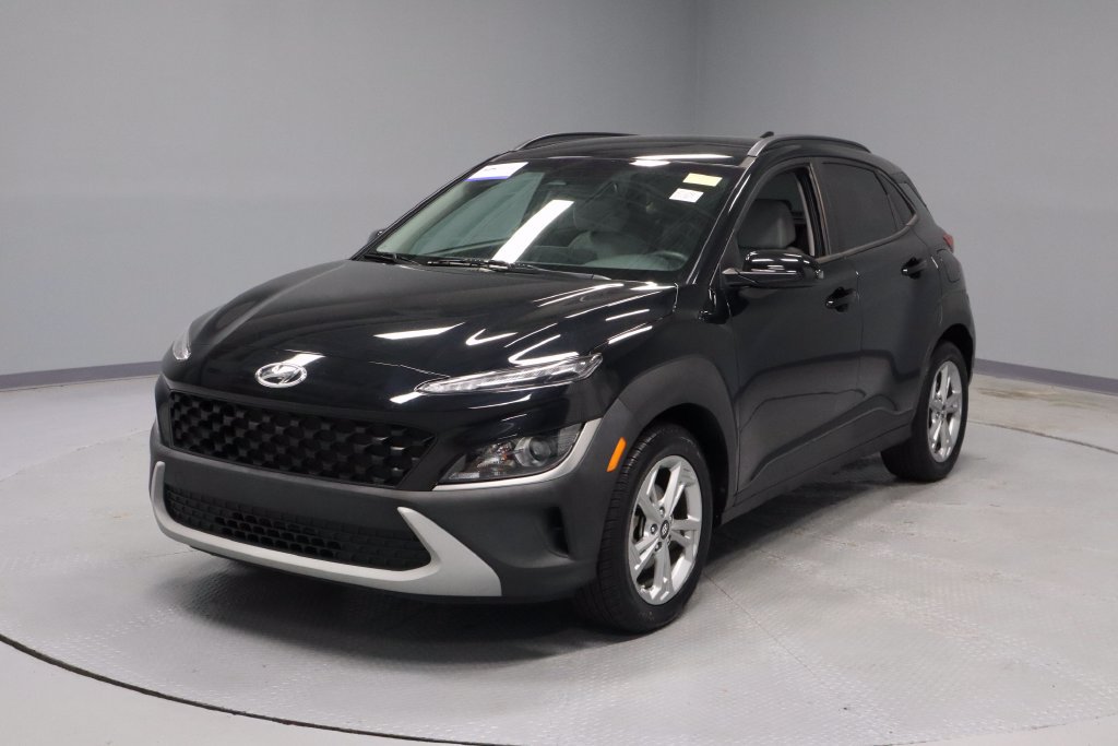 Used 2023 Hyundai Kona SEL w/ Cargo Package FWD image 5