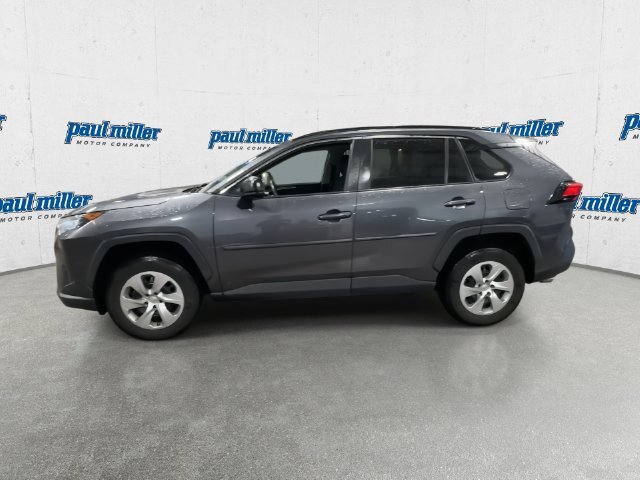 Used 2021 Toyota RAV4 LE FWD image 6