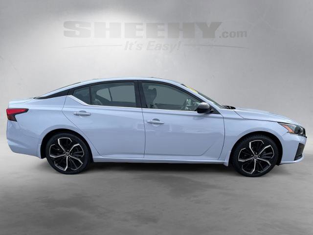 Used 2023 Nissan Altima 2.5 SR w/ SR Premium Package image 6