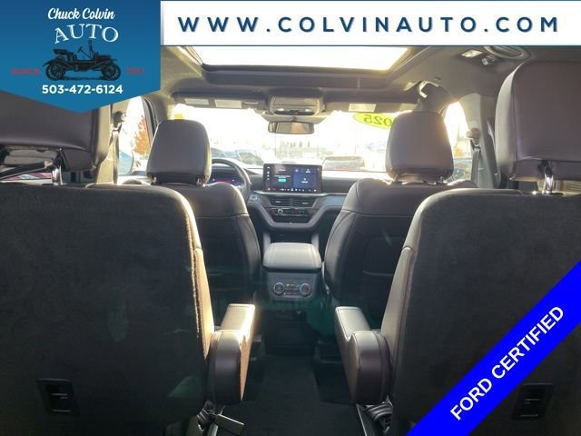 Certified 2025 Ford Explorer Platinum w/ LUX Leather Package image 23