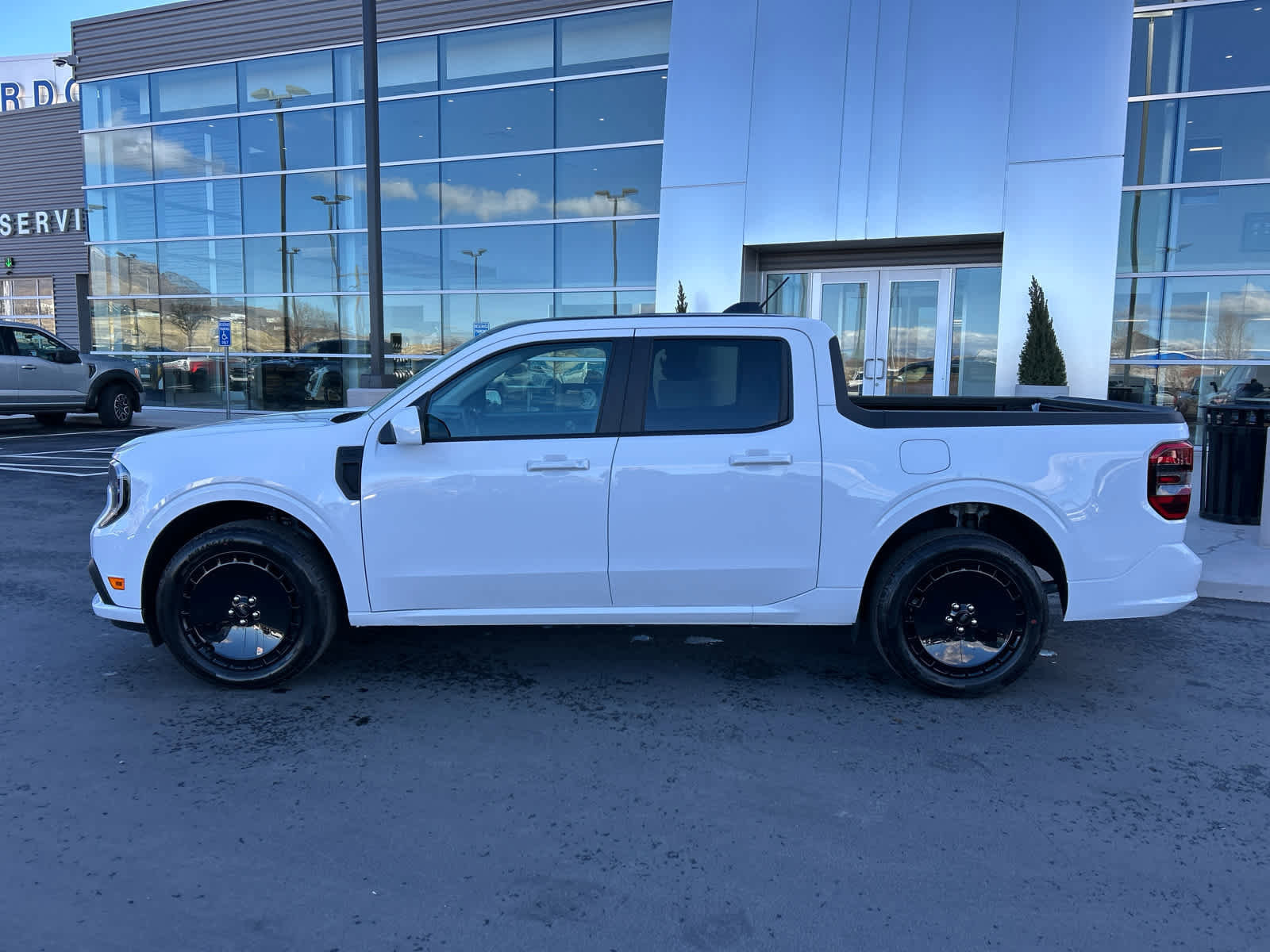 Certified 2025 Ford Maverick Lobo image 4