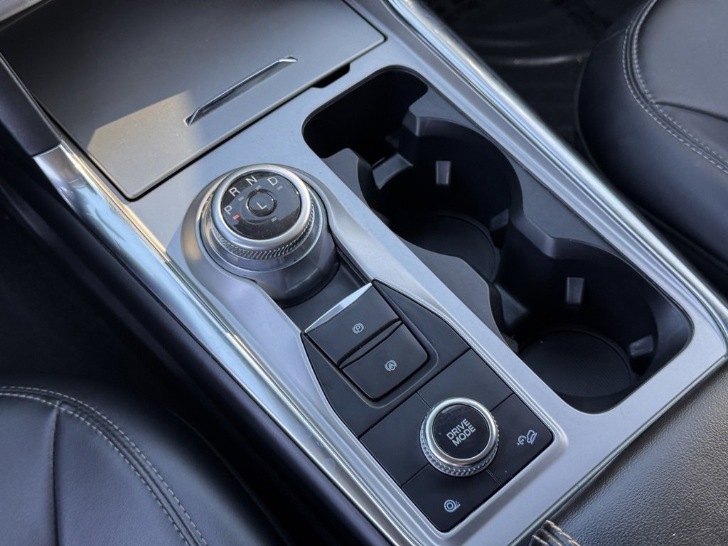 Certified 2022 Ford Explorer XLT w/ Equipment Group 202A image 25