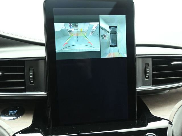 Certified 2023 Ford Explorer Platinum w/ Technology Package image 32