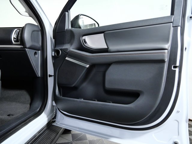 Certified 2025 Ford Expedition Active AWD/4WD image 11