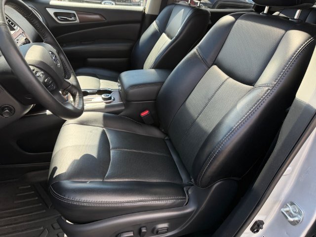 Used 2020 Nissan Pathfinder Platinum w/ Cargo Package AWD/4WD image 11