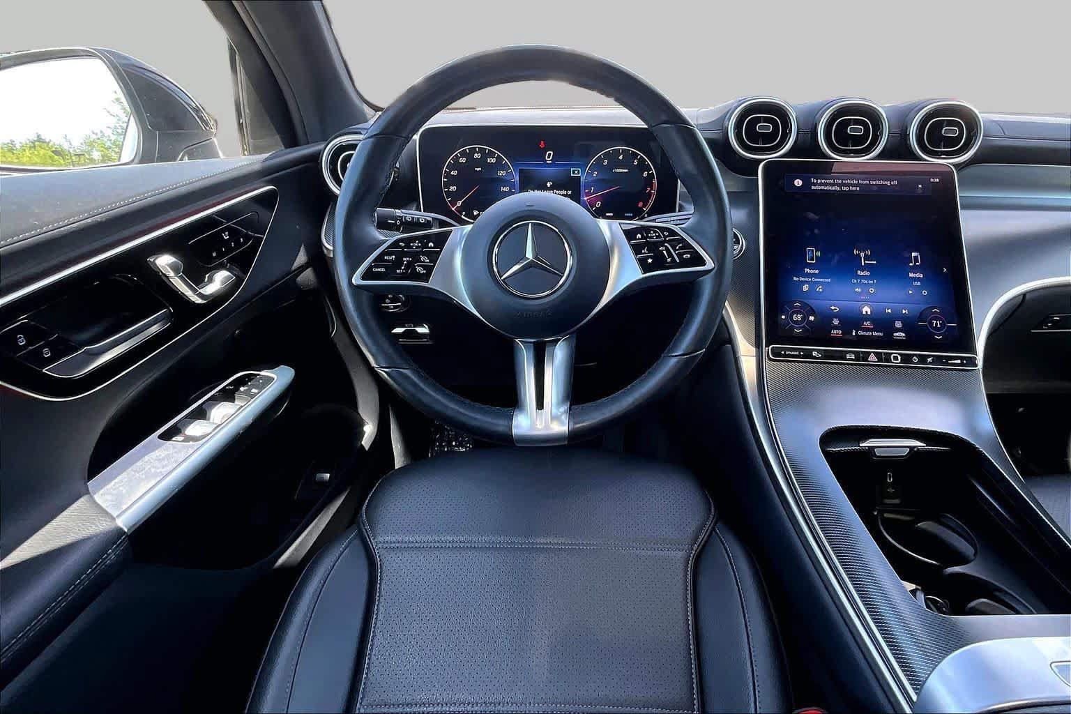 Used 2024 Mercedes-Benz GLC 300 4MATIC image 6