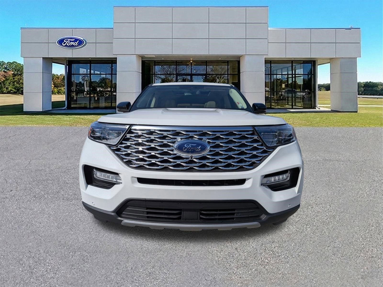 Certified 2023 Ford Explorer Platinum w/ Technology Package image 9
