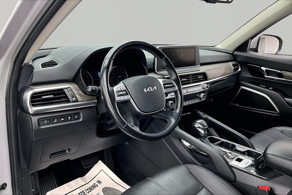 Used 2022 Kia Telluride EX w/ EX Premium Package AWD/4WD image 14