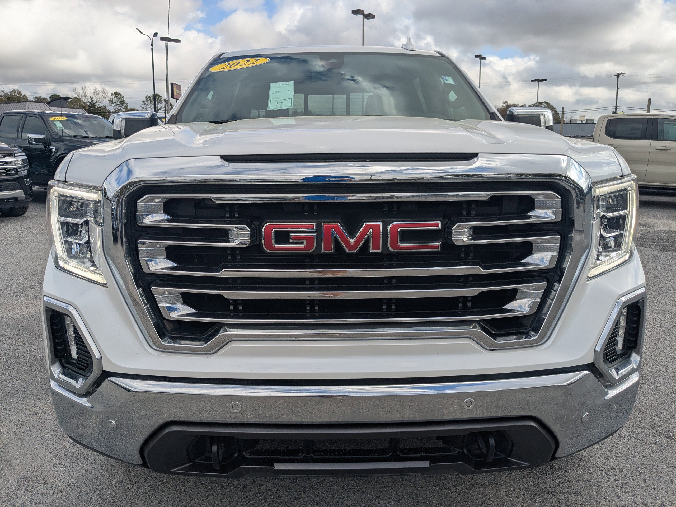 Used 2022 GMC Sierra 1500 SLT w/ SLT Premium Plus Package image 8