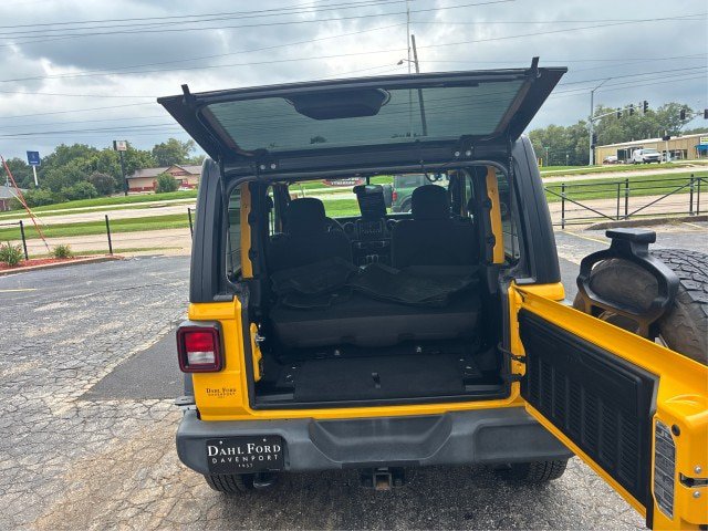 Used 2019 Jeep Wrangler Sport AWD/4WD image 10