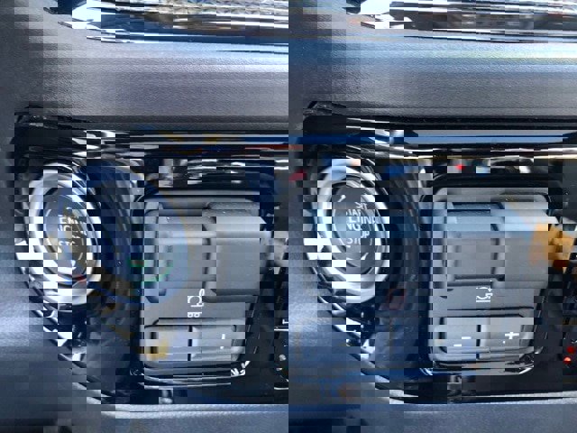 Used 2025 Chevrolet Silverado 1500 ZR2 w/ Technology Package image 16