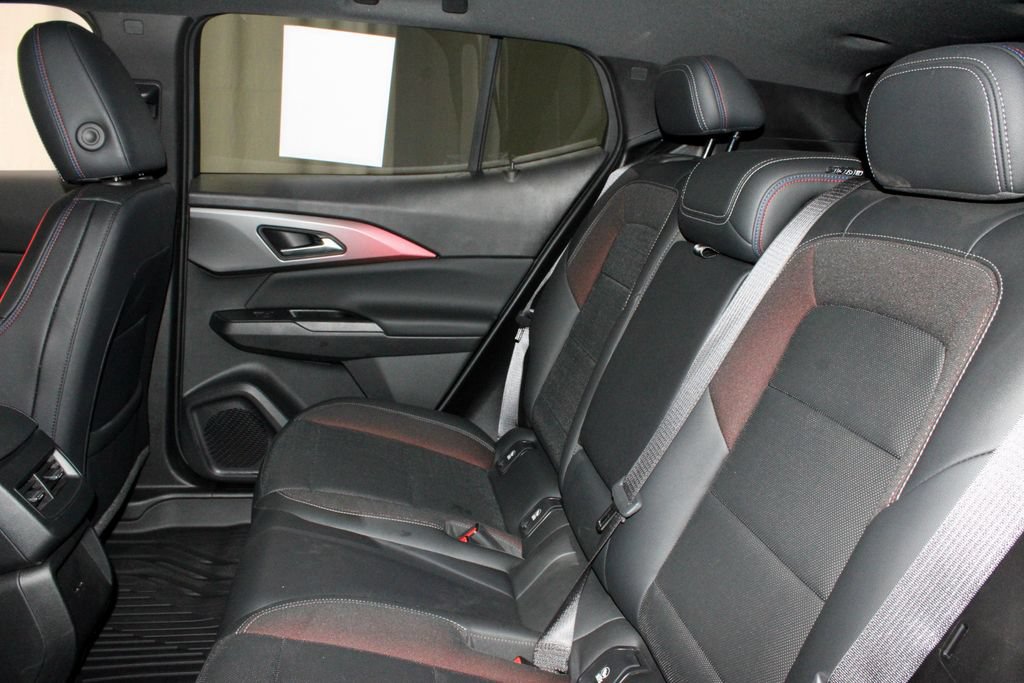 Used 2024 Chevrolet Equinox EV RS FWD image 22