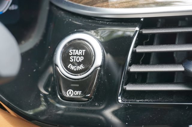 Used 2022 BMW 530i w/ M Sport Package RWD image 32