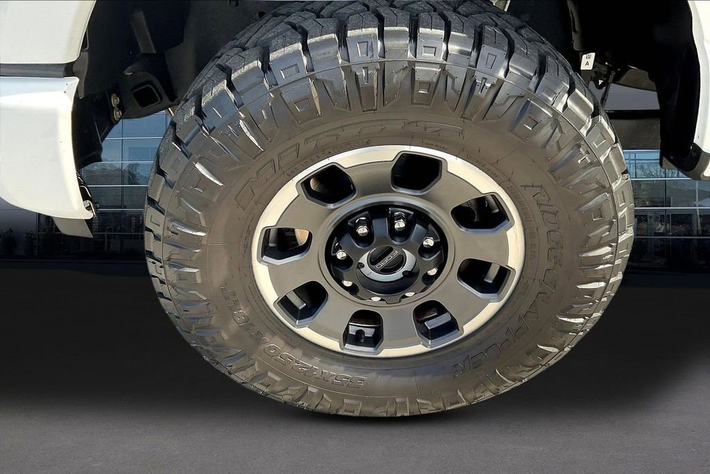 Certified 2024 Ford F350 Platinum w/ Tremor Off-Road Package image 35