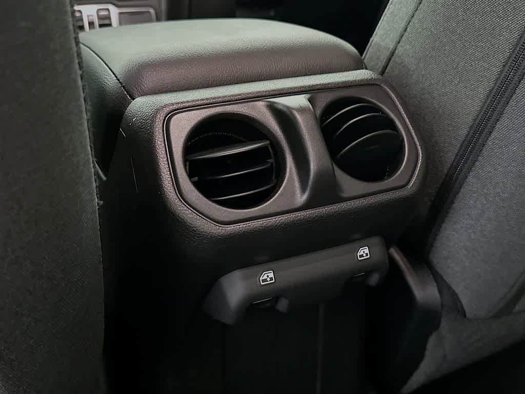 Used 2025 Jeep Gladiator Sport AWD/4WD image 13