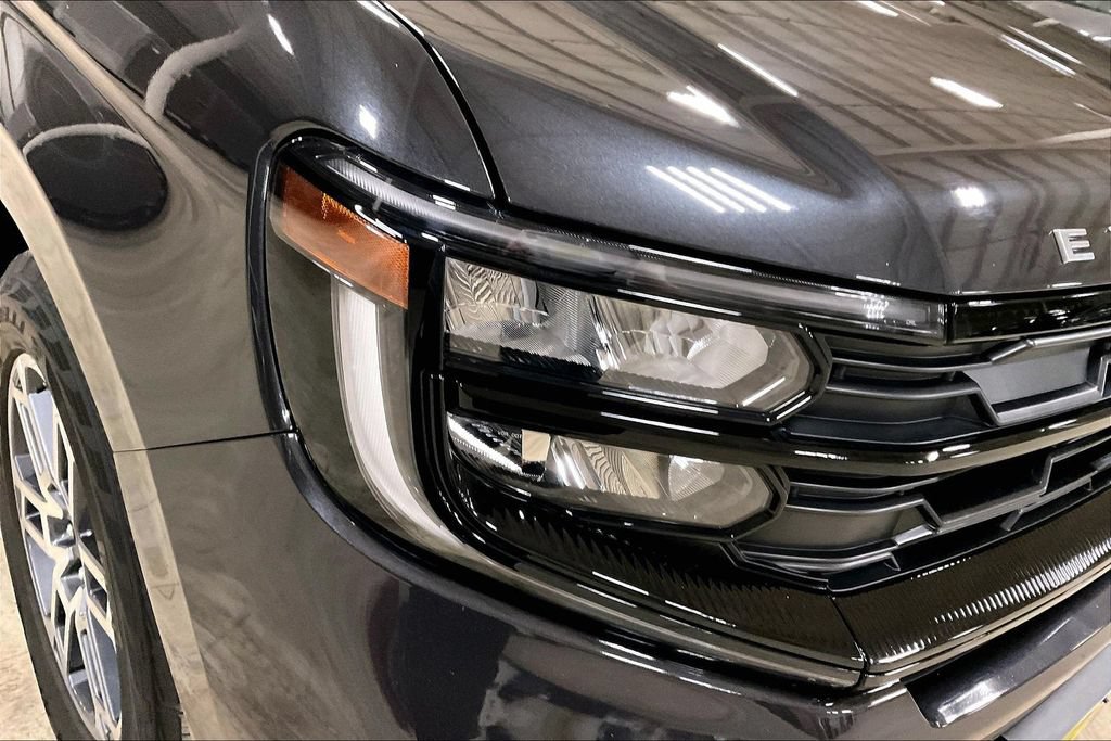 Certified 2025 Ford Expedition Active AWD/4WD image 28