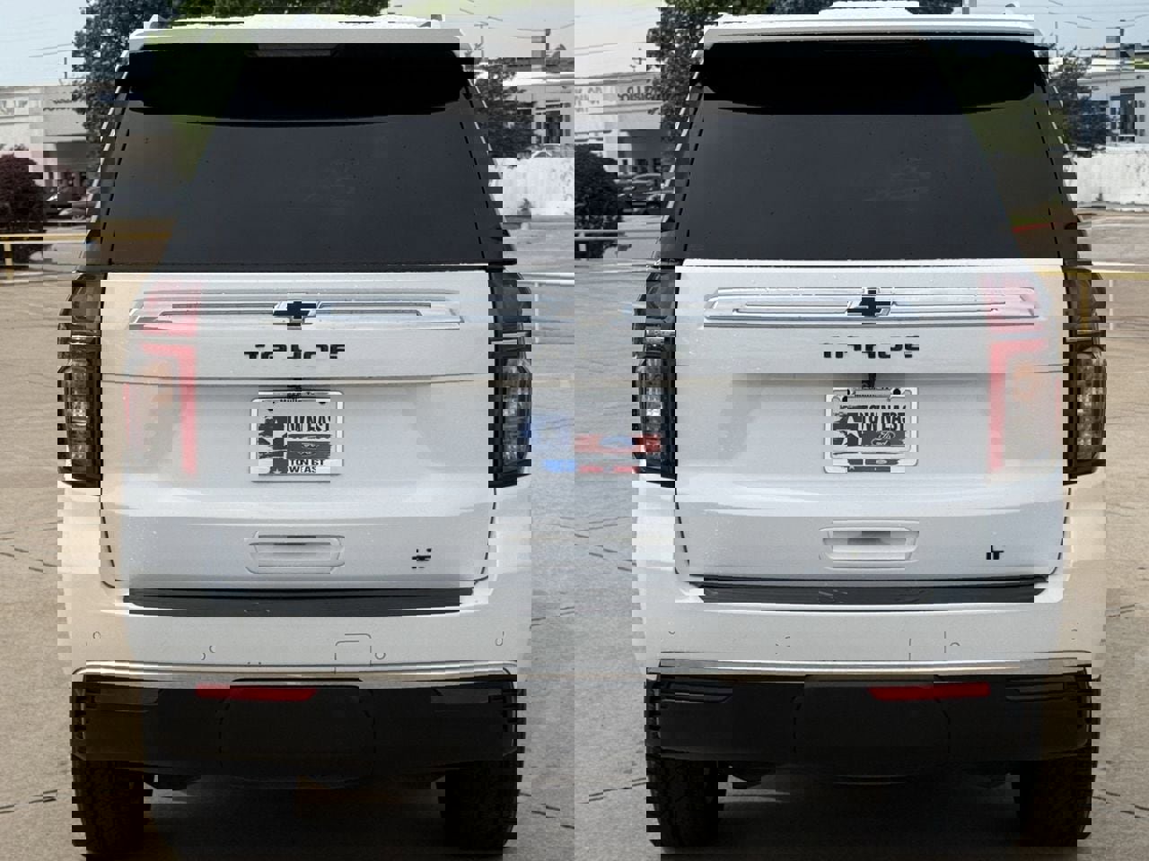 Used 2022 Chevrolet Tahoe LT w/ Luxury Package image 5