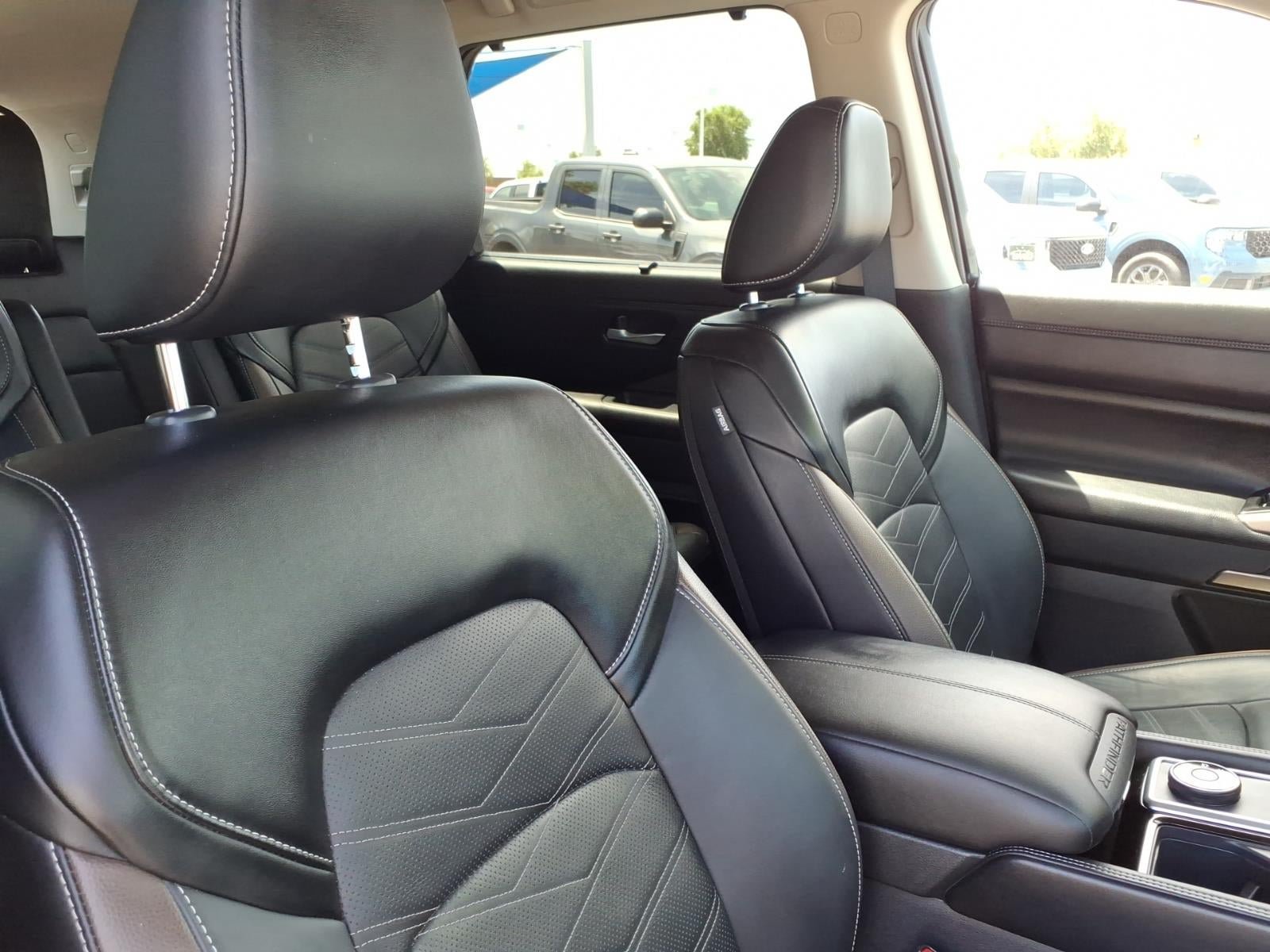 Used 2024 Nissan Pathfinder Platinum AWD/4WD image 12
