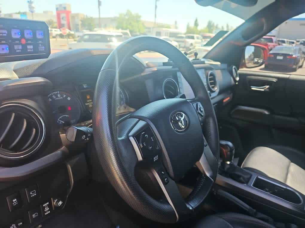 Used 2023 Toyota Tacoma TRD Pro AWD/4WD image 2