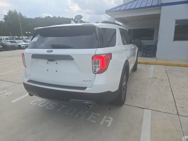 Certified 2024 Ford Explorer XLT w/ Equipment Group 202A AWD/4WD image 18