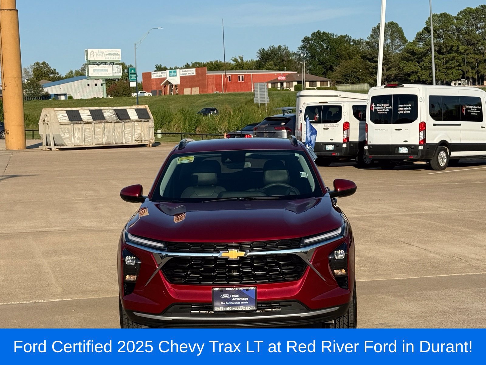 Used 2025 Chevrolet Trax LT FWD image 2