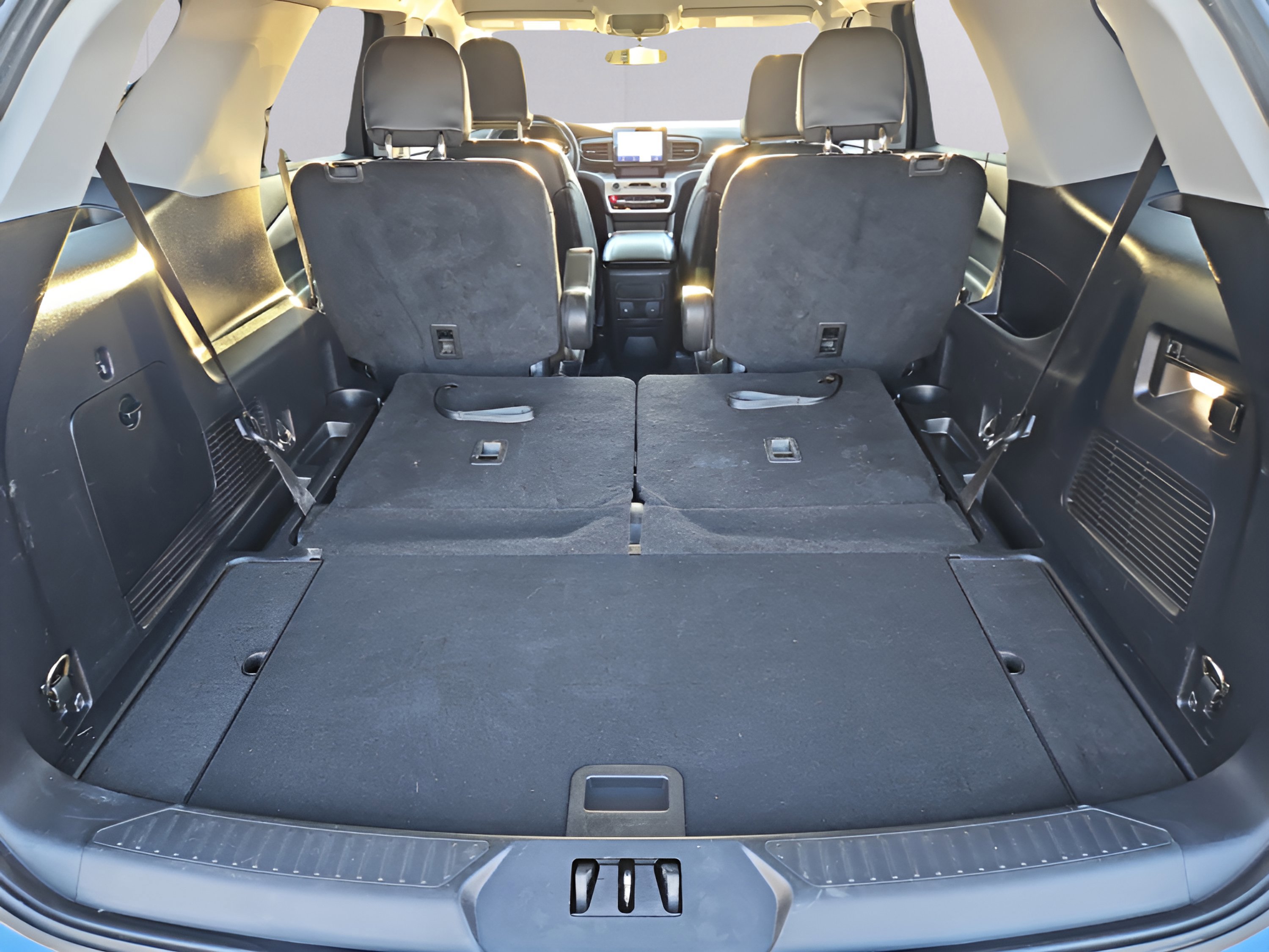 Certified 2022 Ford Explorer XLT w/ Equipment Group 202A image 37