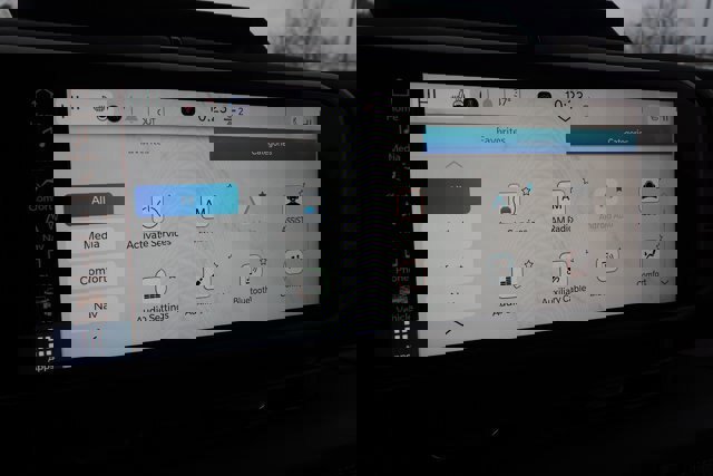 Used 2024 Jeep Wrangler Unlimited Sahara w/ Technology Group image 31