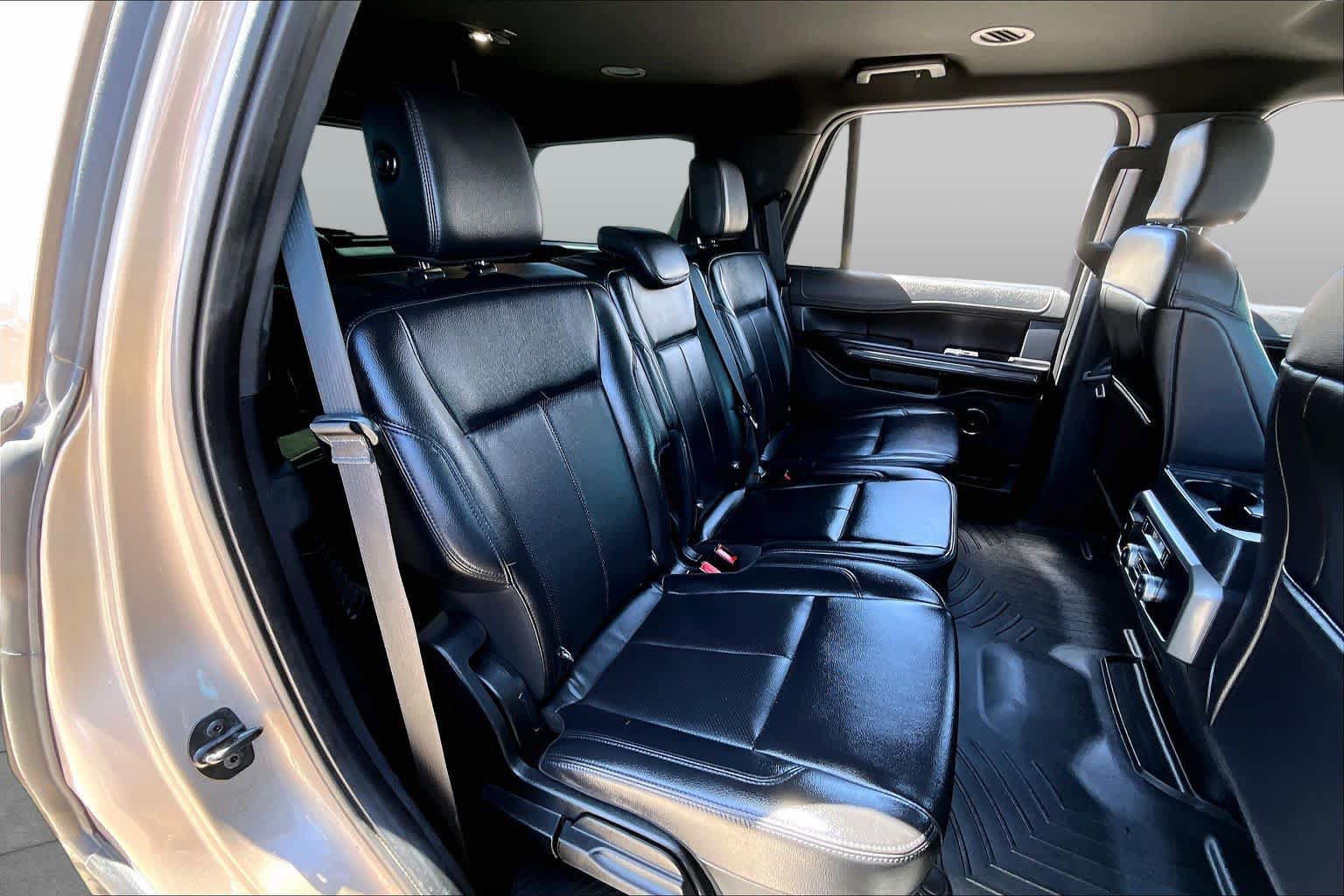 Certified 2020 Ford Expedition XLT w/ Equipment Group 201A RWD image 18