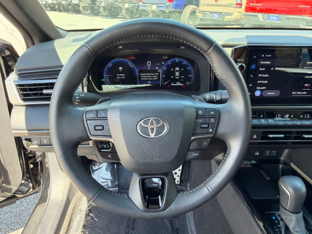Used 2025 Toyota Camry XSE FWD image 25