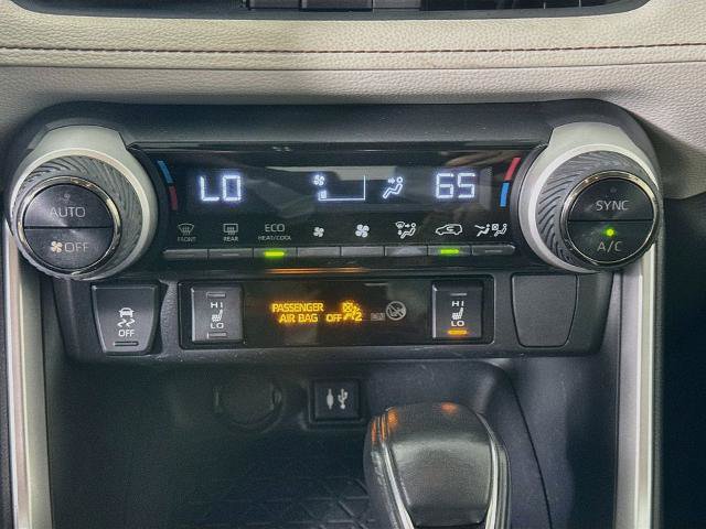Used 2019 Toyota RAV4 XLE Premium w/ Cold Weather Package AWD/4WD image 17