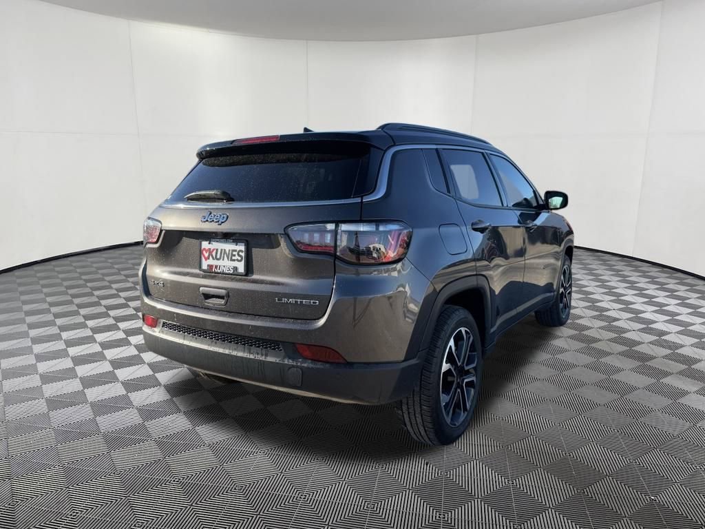 Used 2024 Jeep Compass Limited image 5