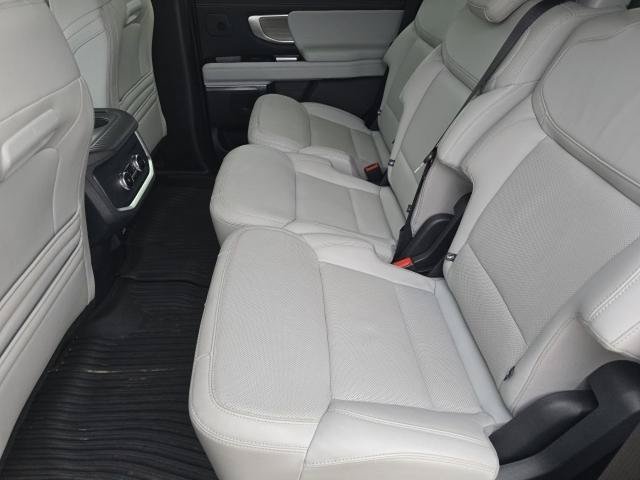 Certified 2025 Ford Expedition Platinum w/ Driver's Package AWD/4WD image 10