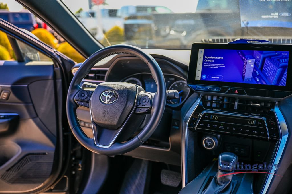 Used 2023 Toyota Venza Nightshade AWD/4WD image 15