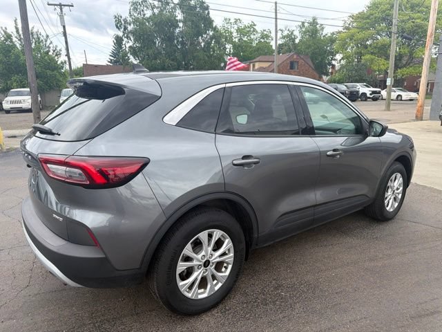 Certified 2024 Ford Escape Active AWD/4WD image 3