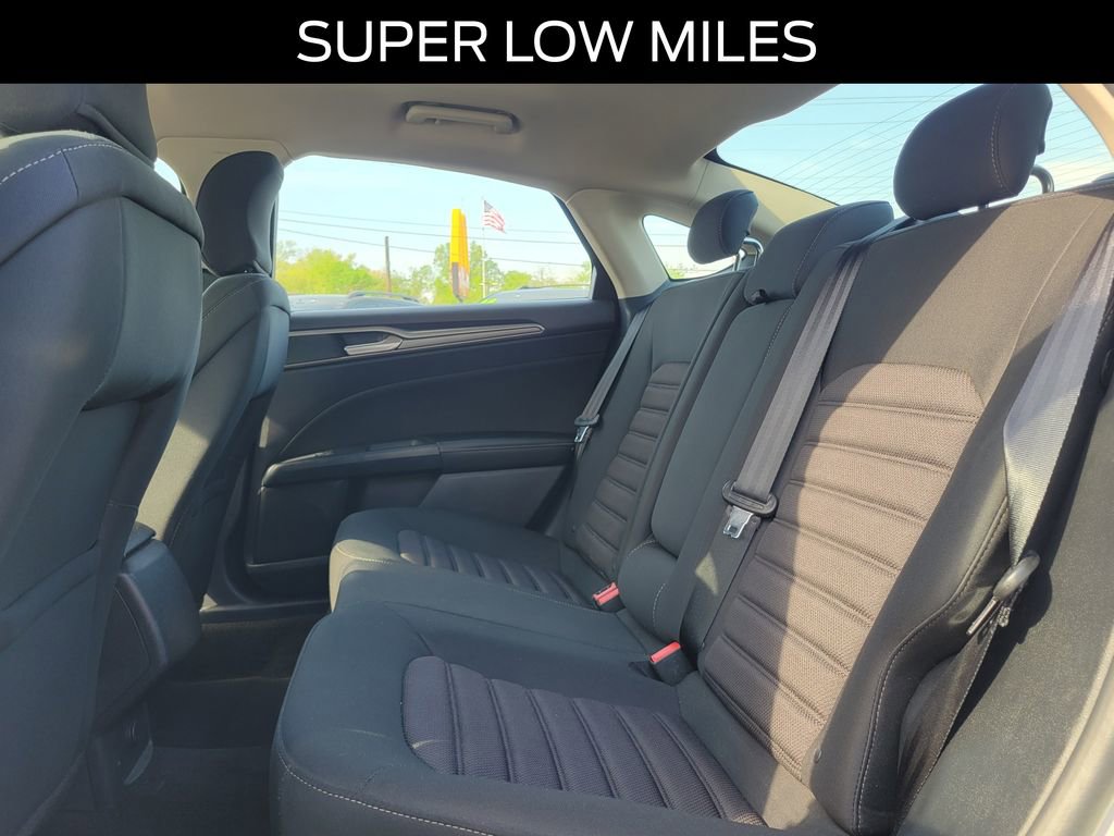 Certified 2018 Ford Fusion SE image 9