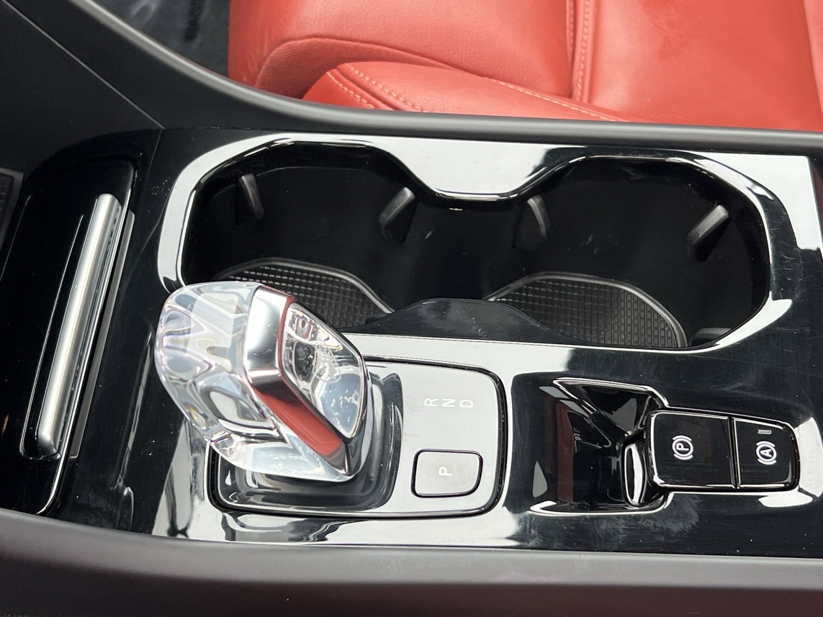 Used 2019 Volvo XC40 T5 Inscription image 22