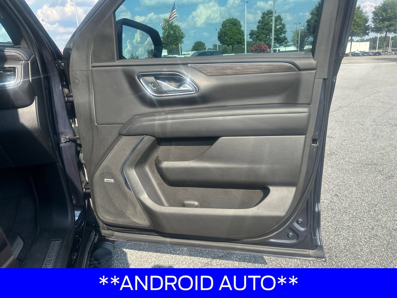Used 2022 Chevrolet Tahoe Z71 w/ Z71 Off-Road Package AWD/4WD image 16
