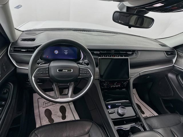 Used 2023 Jeep Grand Cherokee L Limited AWD/4WD image 30