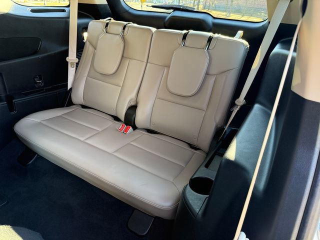 Certified 2022 Ford Explorer XLT w/ Equipment Group 202A image 7