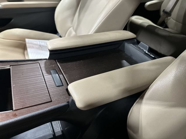 Used 2022 Toyota Sienna XLE FWD image 28