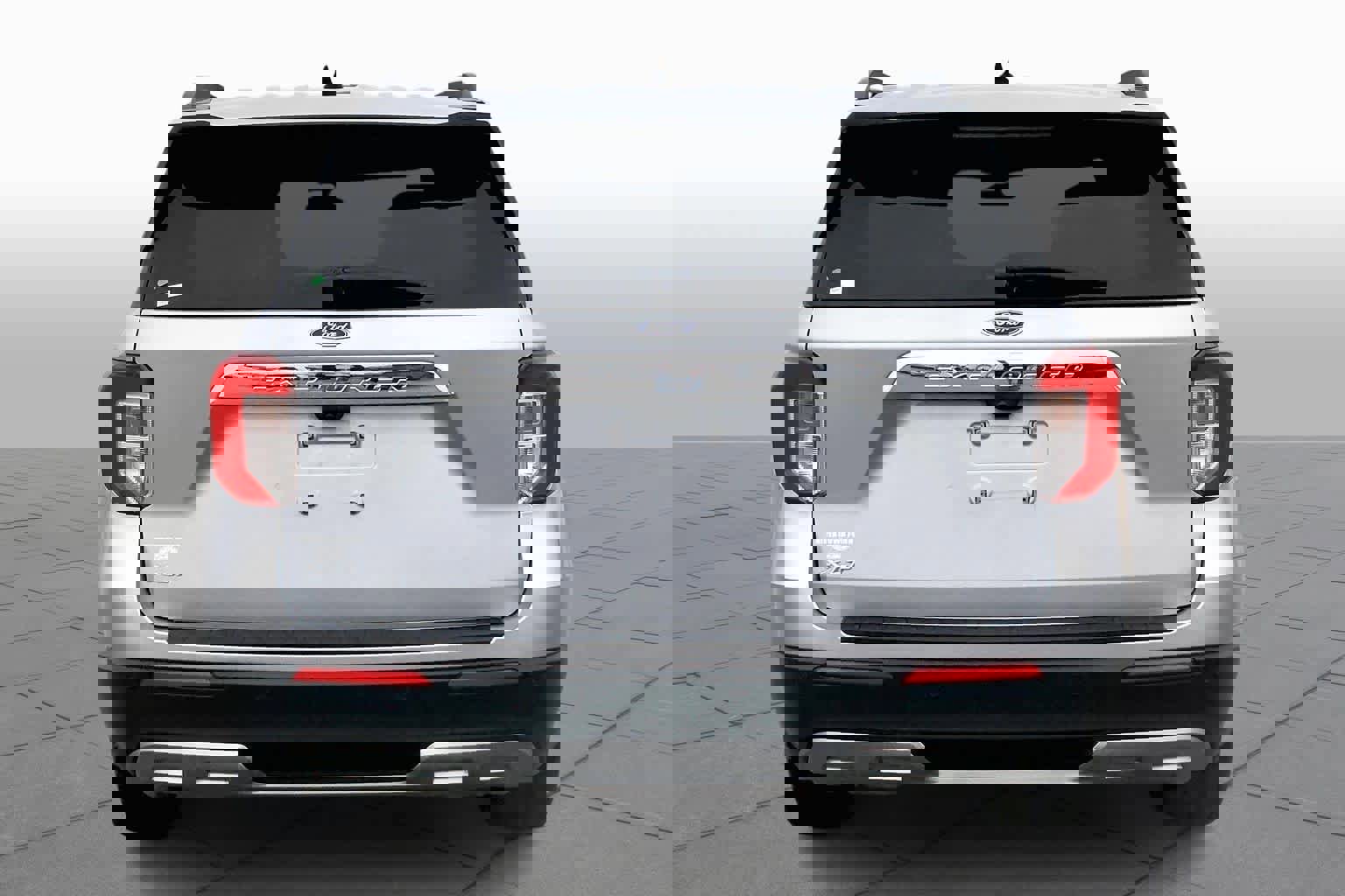 Certified 2023 Ford Explorer XLT w/ Equipment Group 202A image 4