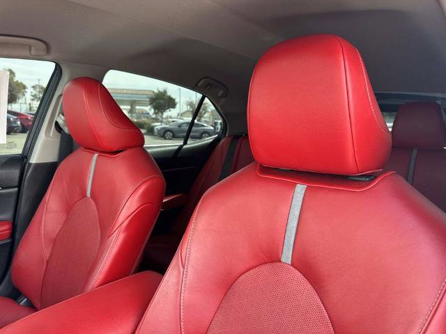 Used 2020 Toyota Camry XSE w/ Navigation Package image 22