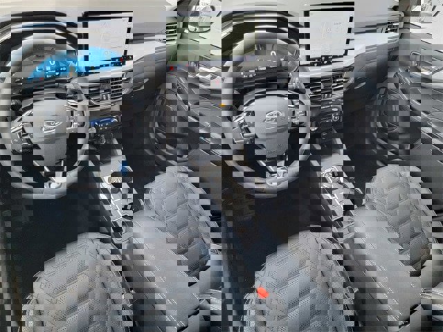 Certified 2023 Ford Escape Platinum w/ Premium Technology Package image 37