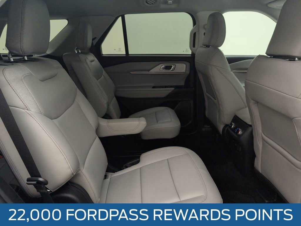 Certified 2025 Ford Explorer Active w/ Active Comfort Package image 15