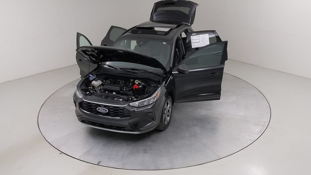 Certified 2024 Ford Escape ST-Line w/ Tech Pack #1 AWD/4WD image 45