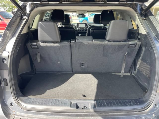 Used 2023 Toyota Highlander XLE FWD image 33