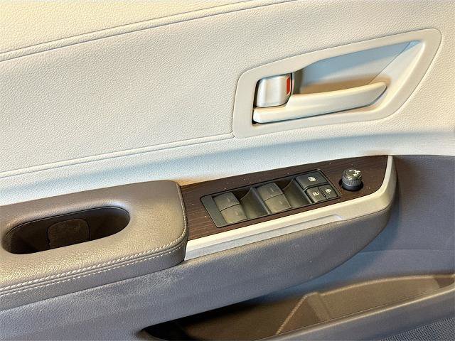 Used 2021 Toyota Sienna LE image 15