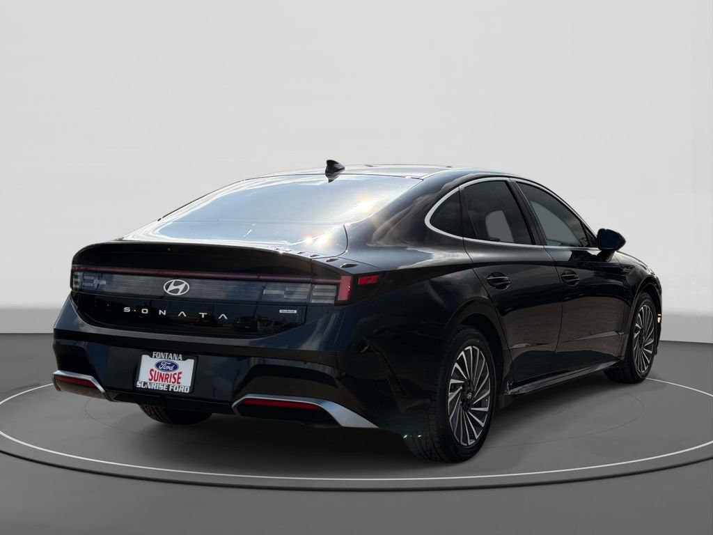 Used 2025 Hyundai Sonata SEL FWD image 5